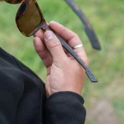 Gafas De Sol Polarizadas Clásicas Avid Carp SeeThru TS -Pesca Equipos Tienda Avid20TS20Classic20Sunglasses4 550x550 1